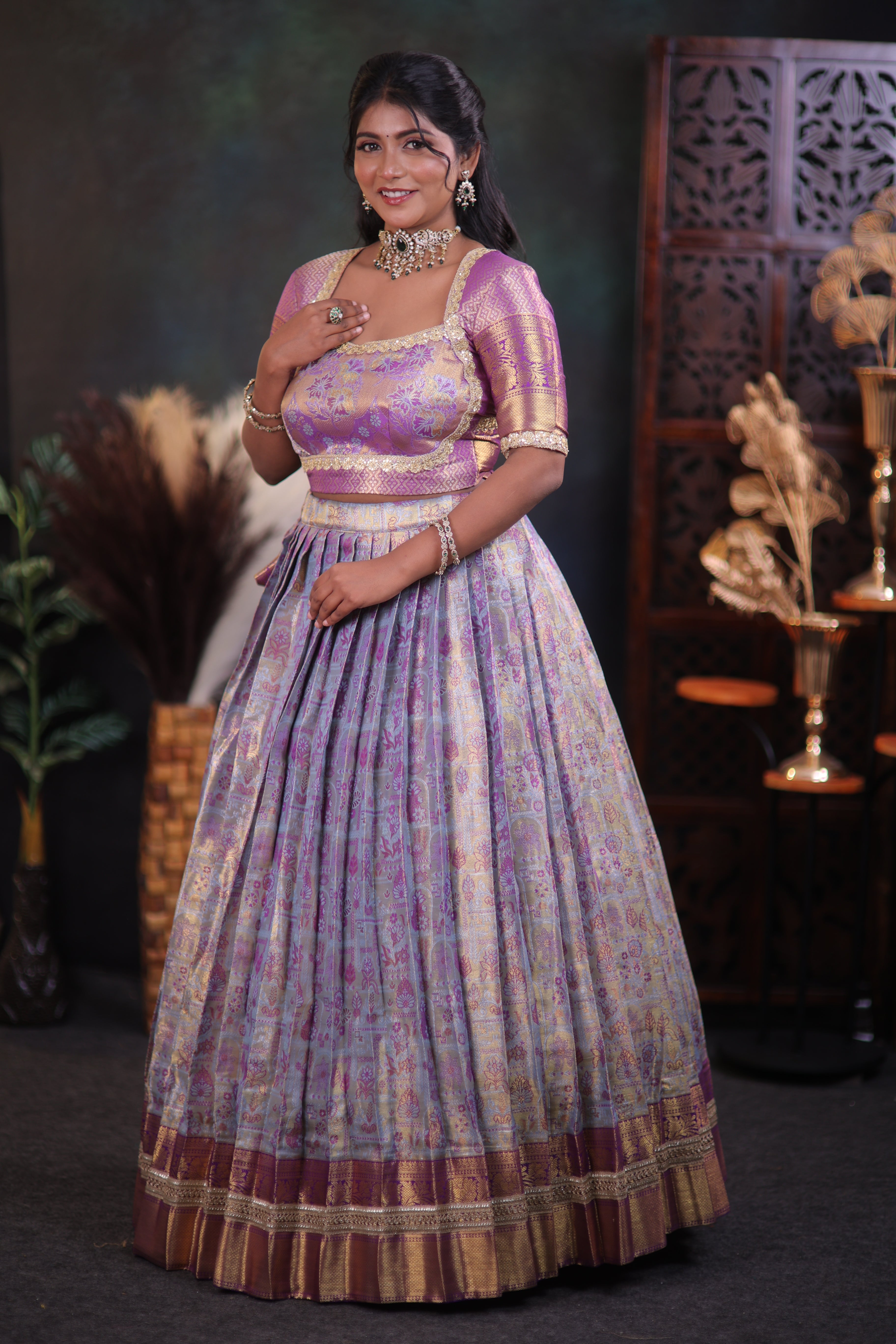 Samutha – 3-in-1 Convertible Lehenga Set | Gown, Crop top skirt & Bridal Look ( Made to Order)